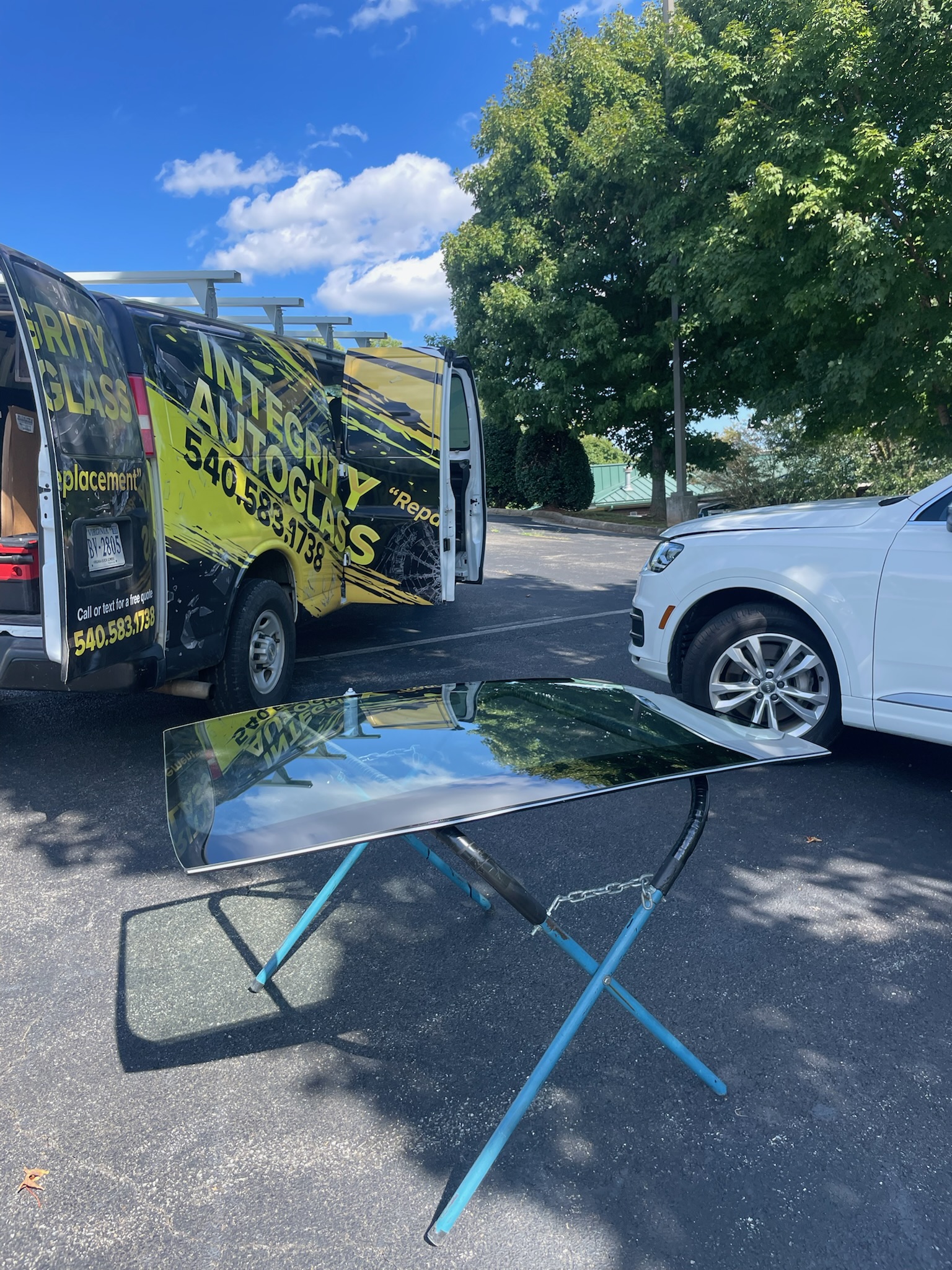 Side Window & Door Glass Replacement